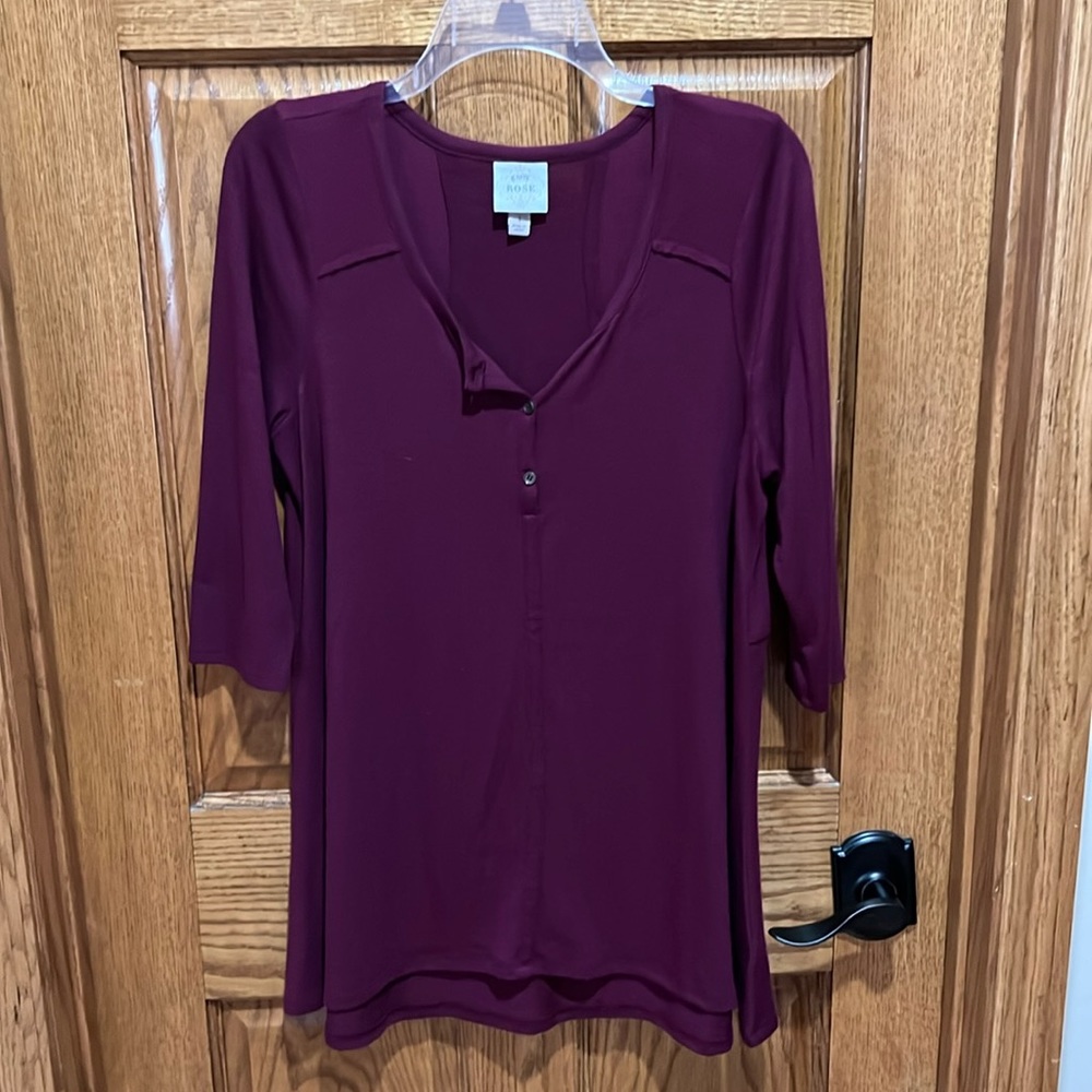 Knox Rose top 3/4 sleeve. Size L